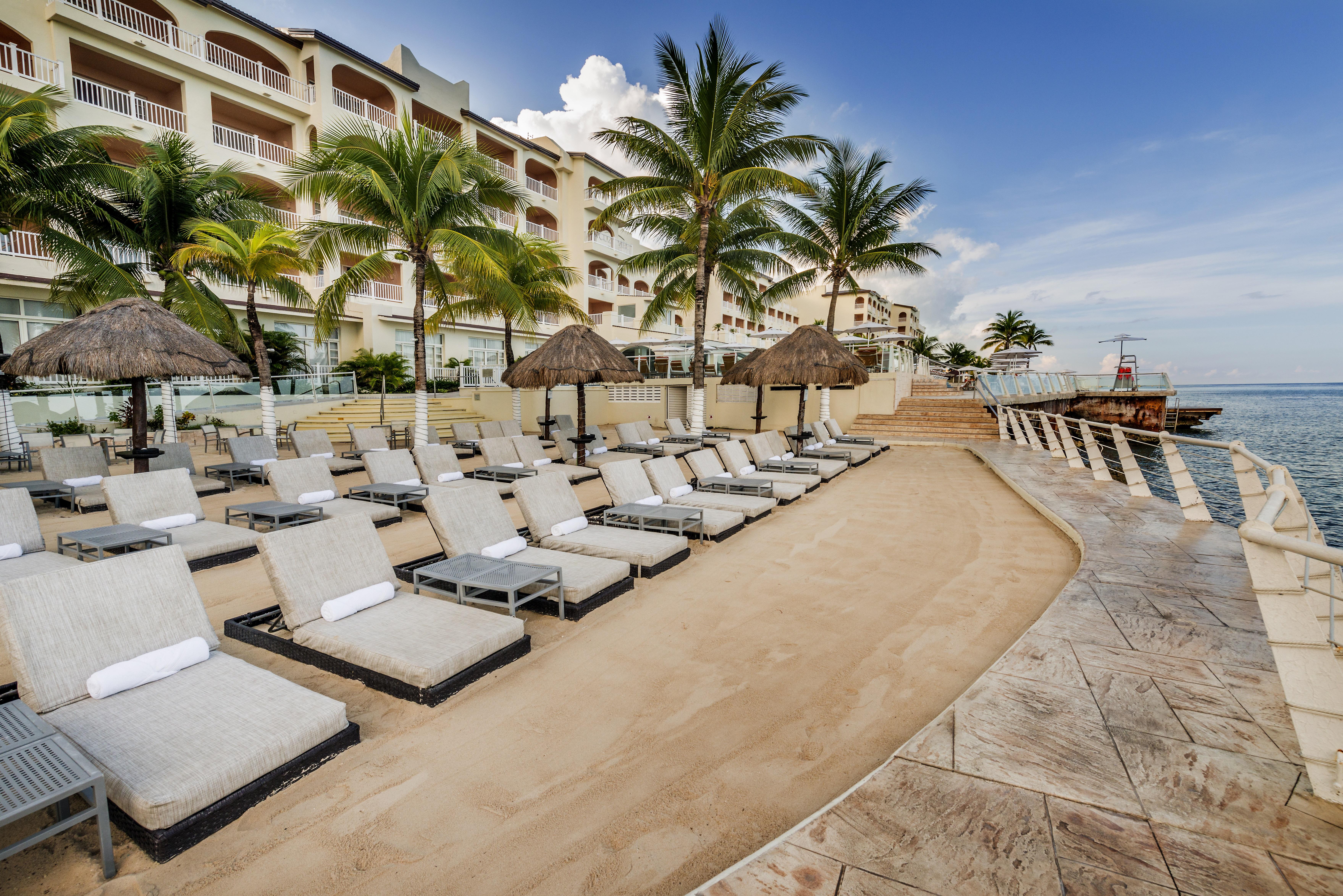 Cozumel Palace Exterior photo